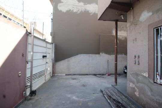 Garagem de casa para alugar com 4 quartos, 140m² em Limão, São Paulo