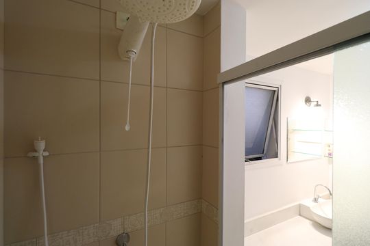 Banheiro de apartamento para alugar com 2 quartos, 92m² em Alto da Lapa, São Paulo