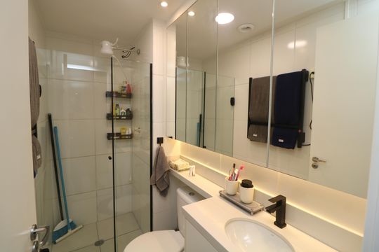 Banheiro de apartamento para alugar com 1 quarto, 24m² em Vila Prudente, São Paulo