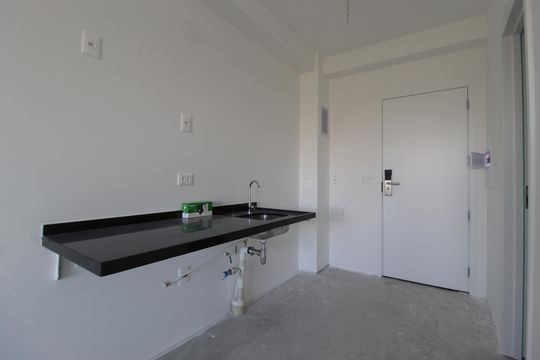 Cozinha de kitnet/studio à venda com 1 quarto, 30m² em Indianópolis, São Paulo