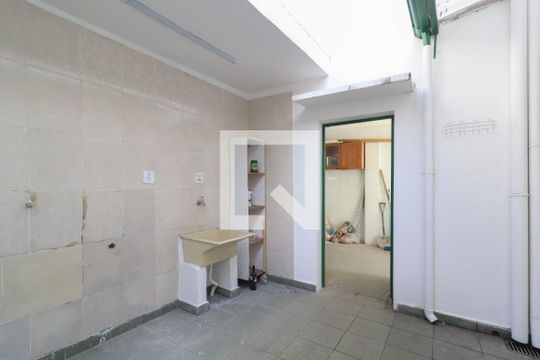 Área de serviço de casa para alugar com 3 quartos, 150m² em Sumaré, São Paulo
