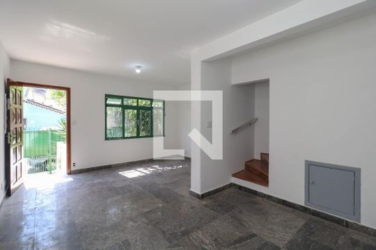 Casa para alugar com 3 quartos, 150m² em Sumaré, São Paulo