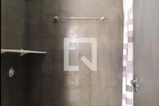 Banheiro de casa para alugar com 1 quarto, 60m² em Sumaré, São Paulo