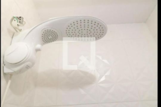 Banheiro de casa para alugar com 1 quarto, 60m² em Sumaré, São Paulo