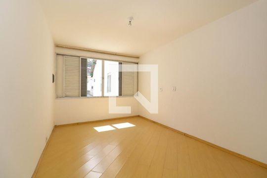 Quarto de casa para alugar com 1 quarto, 60m² em Sumaré, São Paulo