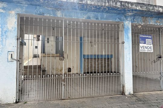 Fachada de casa à venda com 4 quartos, 233m² em Vila Margarida, São Paulo