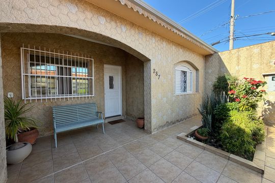 Frente da Casa de casa para alugar com 3 quartos, 174m² em Vila de Vecchi, Jundiaí