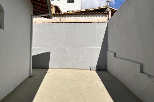 Casa para alugar com 4 quartos, 180m² em Arvoredo, Contagem