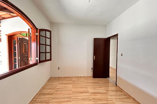 Casa para alugar com 4 quartos, 180m² em Arvoredo, Contagem
