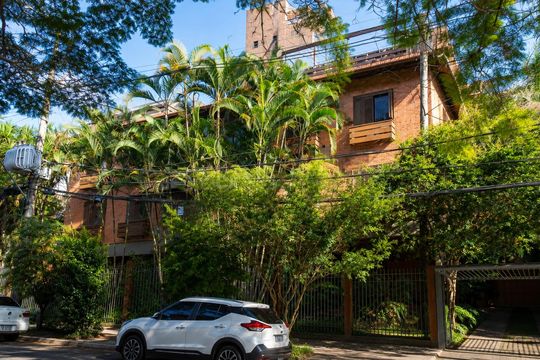 Fachada de apartamento para alugar com 3 quartos, 145m² em Petrópolis, Porto Alegre
