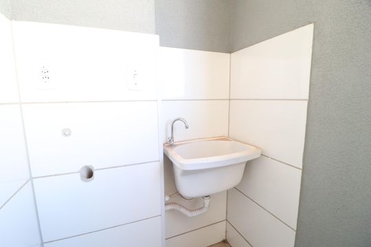 Área de Serviço de apartamento para alugar com 2 quartos, 45m² em Jardim Inconfidencia, Uberlândia