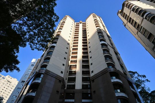 Fachada de apartamento para alugar com 4 quartos, 225m² em Vila Andrade, São Paulo