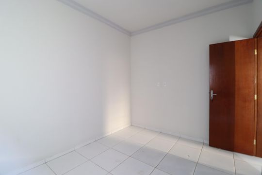 Quarto 1 de casa para alugar com 2 quartos, 52m² em Shopping Park, Uberlândia