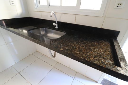 Cozinha de casa para alugar com 2 quartos, 52m² em Shopping Park, Uberlândia