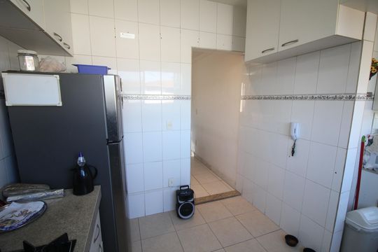 Cozinha de apartamento à venda com 3 quartos, 90m² em Novo Eldorado, Contagem