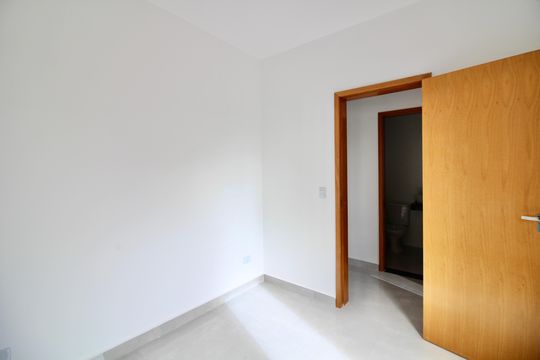 Quarto 2 de apartamento para alugar com 2 quartos, 40m² em Vila Talarico, São Paulo