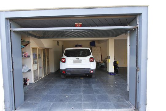 Garagem de casa à venda com 7 quartos, 543m² em Padre Eustáquio, Belo Horizonte