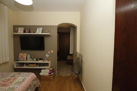 Quarto 4 de casa à venda com 7 quartos, 543m² em Padre Eustáquio, Belo Horizonte