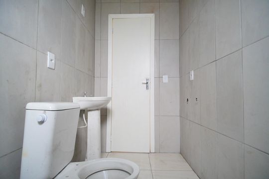 Banheiro de apartamento para alugar com 2 quartos, 70m² em Feitoria, São Leopoldo
