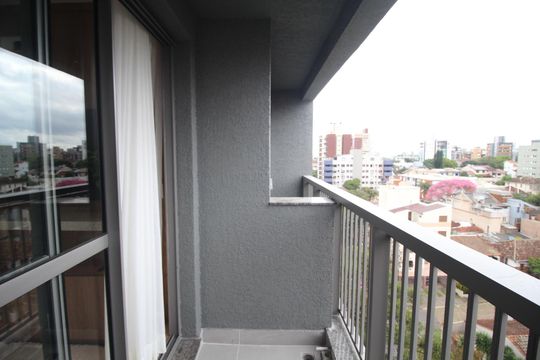 Sacada de apartamento à venda com 3 quartos, 79m² em Petrópolis, Porto Alegre
