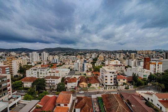 Vista de apartamento à venda com 2 quartos, 64m² em Petrópolis, Porto Alegre