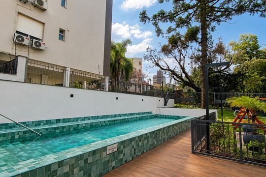 Área comum - Piscina de apartamento à venda com 2 quartos, 64m² em Petrópolis, Porto Alegre