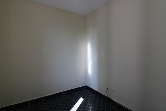 quarto 2 de apartamento para alugar com 2 quartos, 55m² em Vila Marieta, São Paulo
