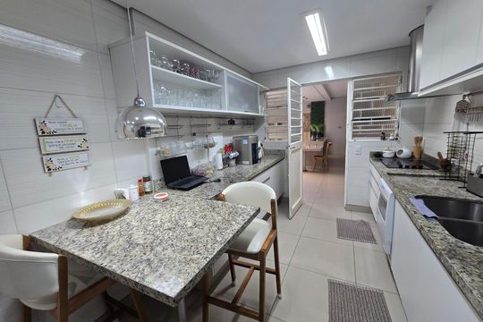 Cozinha de casa à venda com 4 quartos, 180m² em Campo Belo, São Paulo