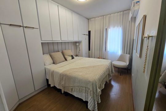 Quarto de casa à venda com 4 quartos, 180m² em Campo Belo, São Paulo