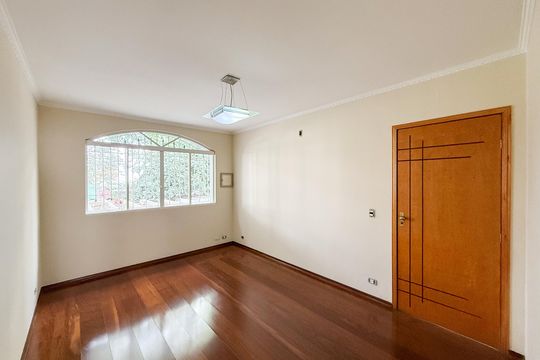 Casa à venda com 3 quartos, 125m² em Vila Basileia, São Paulo