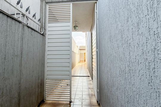 Entrada de casa à venda com 3 quartos, 125m² em Vila Basileia, São Paulo
