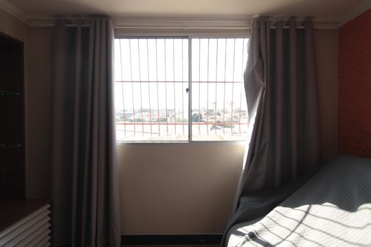 Sala de apartamento para alugar com 2 quartos, 55m² em Santa Amelia, Belo Horizonte