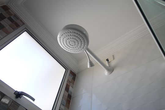 Banheiro Social de apartamento para alugar com 2 quartos, 55m² em Santa Amelia, Belo Horizonte
