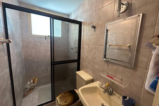 Banheiro de apartamento para alugar com 1 quarto, 60m² em Itararé, São Vicente