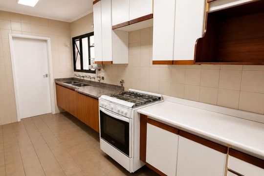 Cozinha de apartamento para alugar com 3 quartos, 147m² em Alphaville Industrial, Barueri