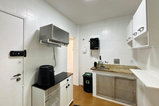 Cozinha de apartamento para alugar com 2 quartos, 70m² em Botafogo, Rio de Janeiro