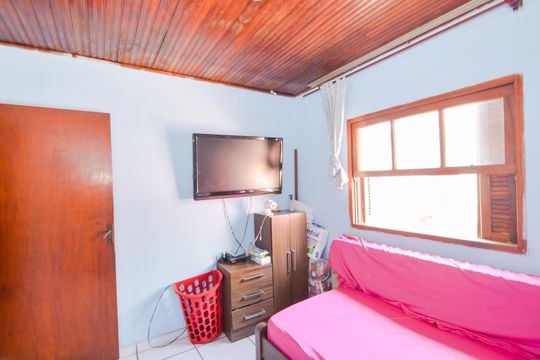 Quarto 1 de casa à venda com 3 quartos, 290m² em Jardim Flor da Montanha, Guarulhos