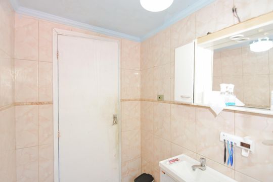 Banheiro Social de casa à venda com 3 quartos, 290m² em Jardim Flor da Montanha, Guarulhos