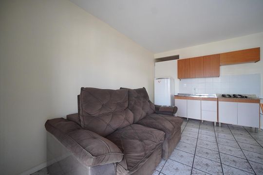 Casa para alugar com 2 quartos, 60m² em Kobrasol, São José