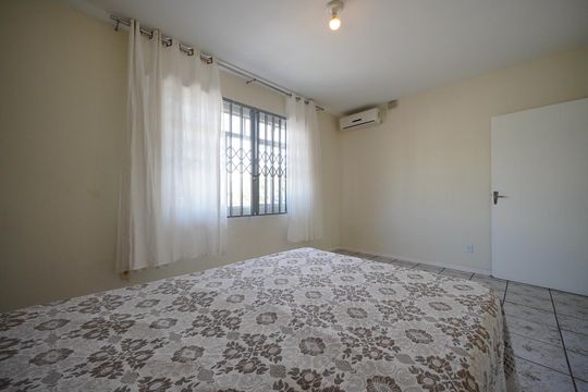 Suíte de casa para alugar com 2 quartos, 60m² em Kobrasol, São José