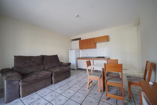 Sala/Cozinha de casa para alugar com 2 quartos, 60m² em Kobrasol, São José