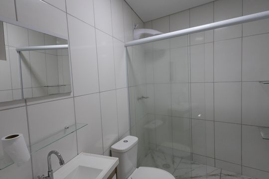 Banheiro de casa para alugar com 2 quartos, 150m² em Vila Nova Mazzei, São Paulo