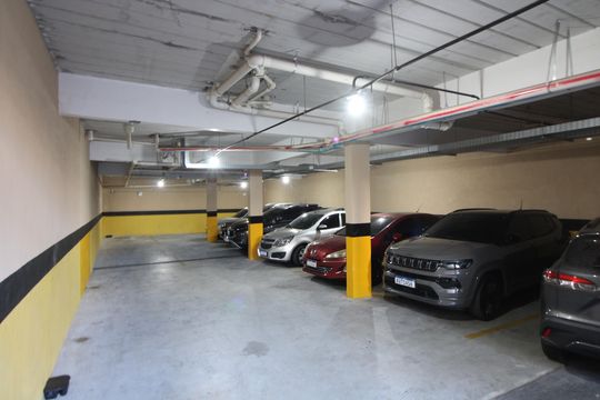 garagem de apartamento à venda com 2 quartos, 55m² em Vila Dalila, São Paulo