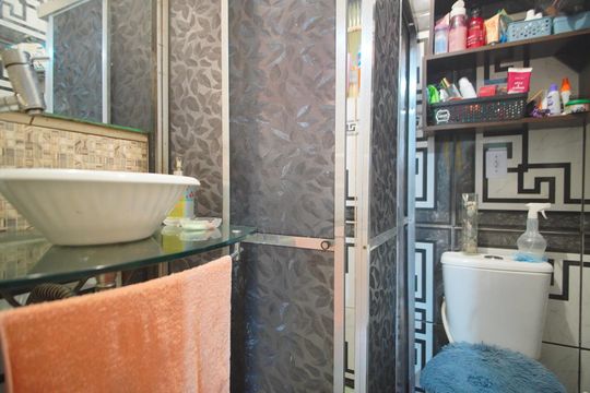 Banheiro Corredor de casa de condomínio para alugar com 2 quartos, 70m² em Sarandi, Porto Alegre