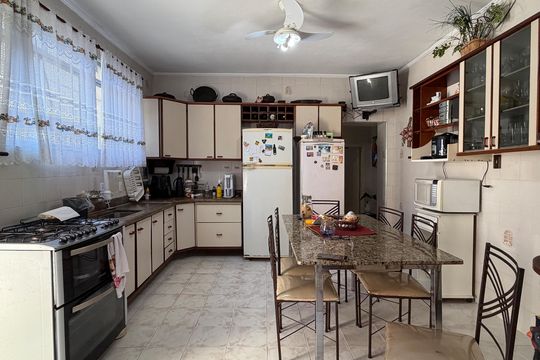 Cozinha de casa para alugar com 5 quartos, 240m² em Aparecida, Santos