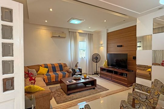 Casa para alugar com 5 quartos, 240m² em Aparecida, Santos