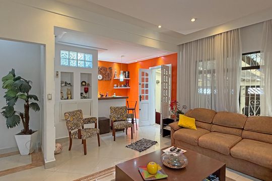 Sala de casa para alugar com 5 quartos, 240m² em Aparecida, Santos