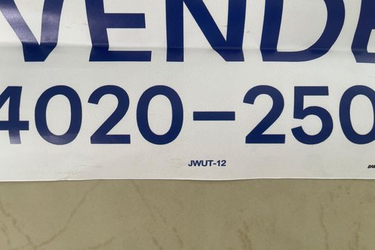 Placa instalada na janela com o Código JWUT-12 no dia 28-08-2026 de apartamento à venda com 3 quartos, 80m² em Santa Helena, Belo Horizonte