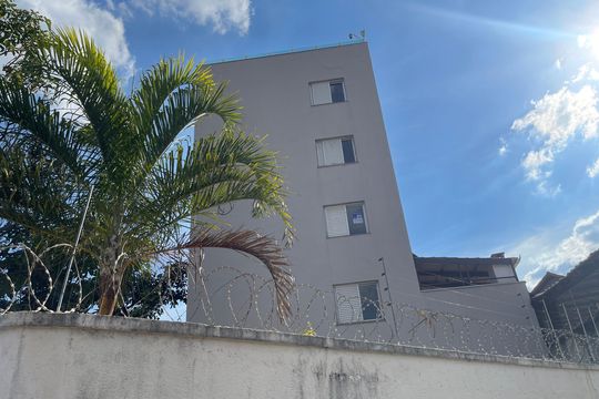 Fachada do bloco de apartamento à venda com 3 quartos, 80m² em Santa Helena, Belo Horizonte