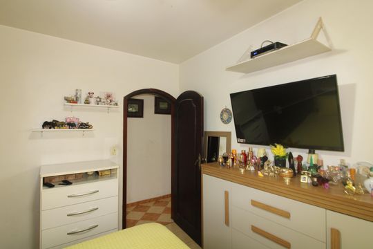 Suíte de casa para alugar com 3 quartos, 192m² em Vila Marieta, São Paulo